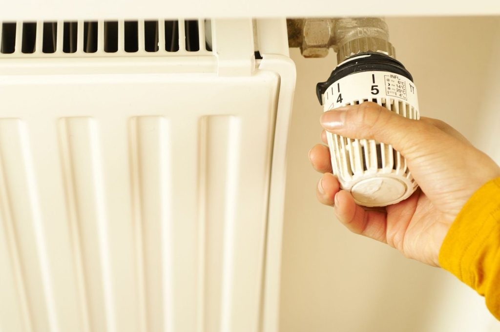 Radiateurs qui ne chauffent pas : les causes, et quand le circulateur est en cause